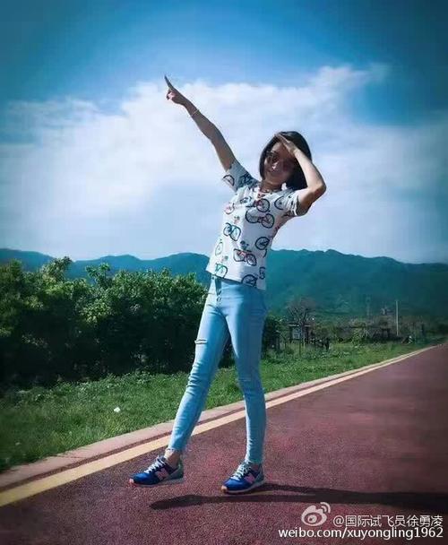 驼铃声声送余旭:余辉旭日皆为美,雷霆玫瑰永流芳!